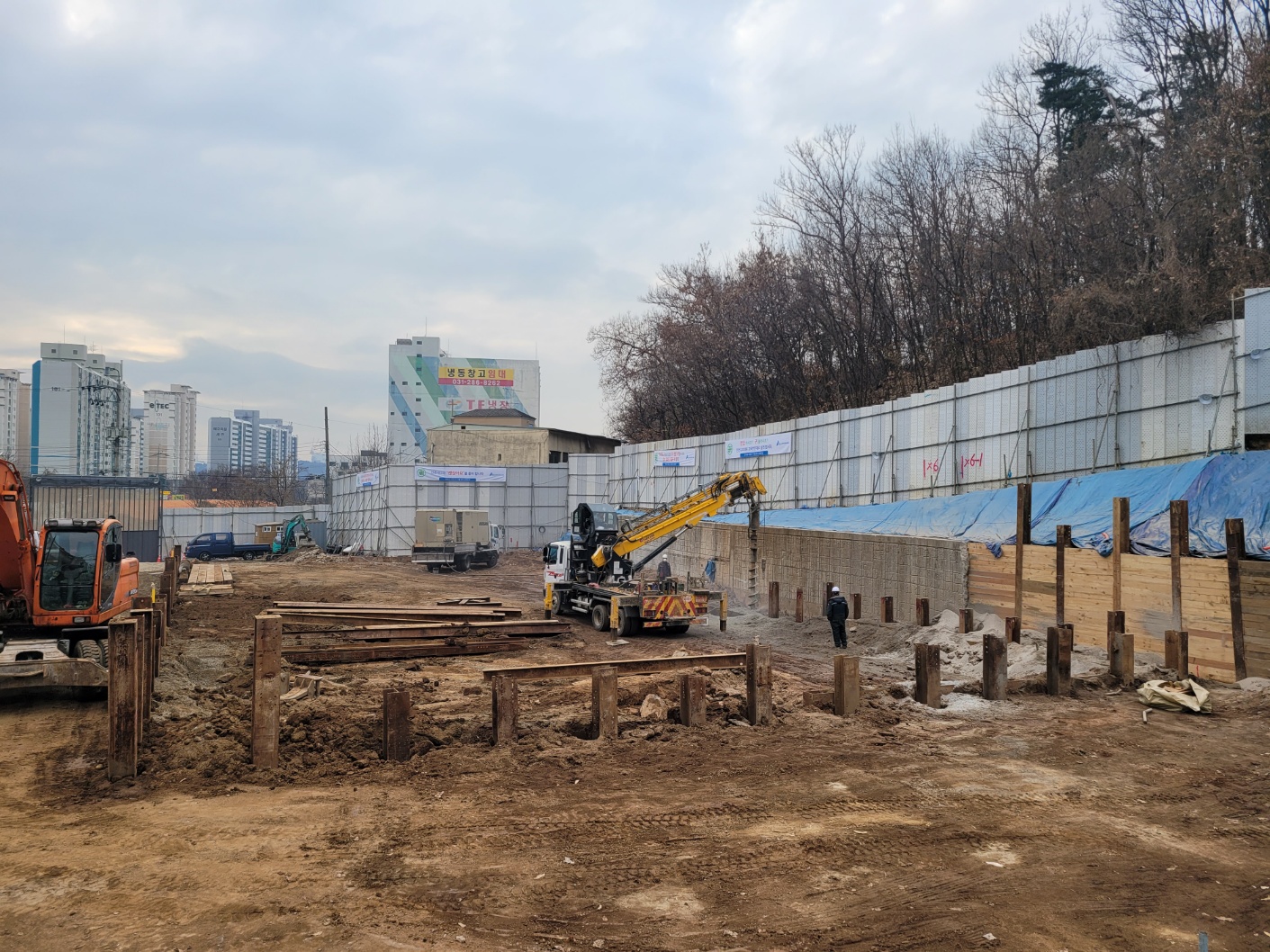15. 2024.12.20(금)_SIDE PILE 천공 및 근입 작업전경.jpg