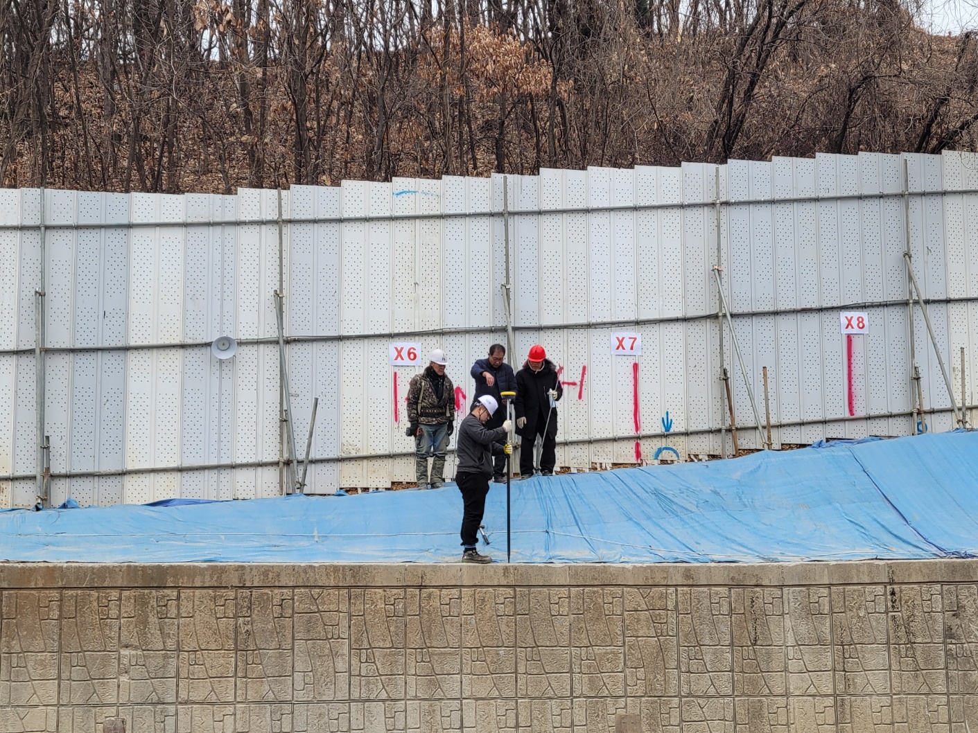 12. 2025.01.16(목)_ 구조물 GPS좌표측(산책로 측량).jpg