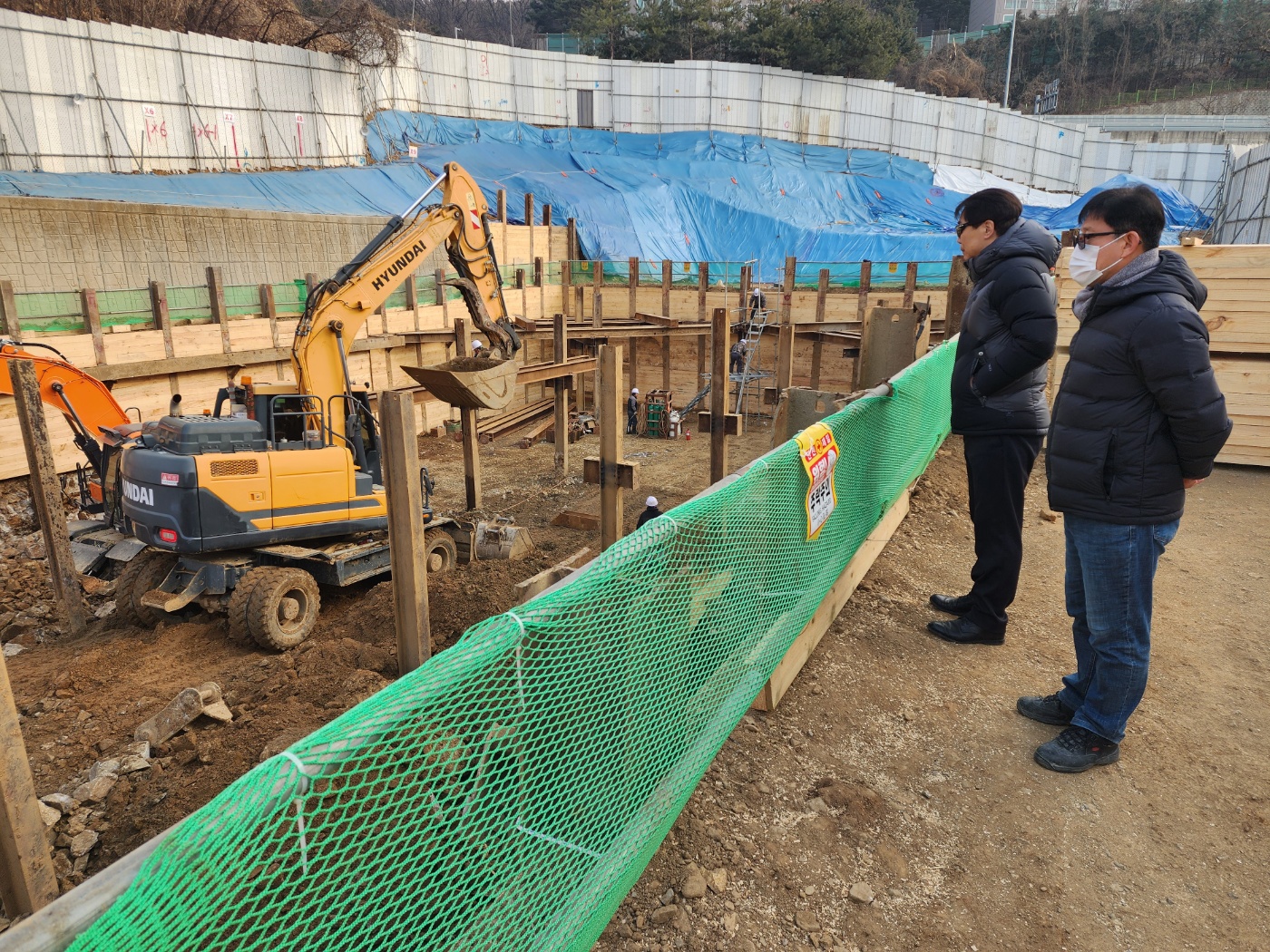 3. 2025.01.13(월)_ 신부님&감독관님 현장 시찰.jpg